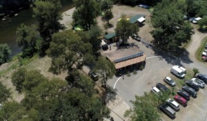 Base départ tout confort avec accès direct à la rivière