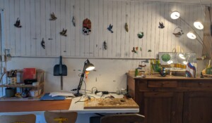 D'atelier en atelier : Atelier l'Ardiaphane, vitrail_Jaujac