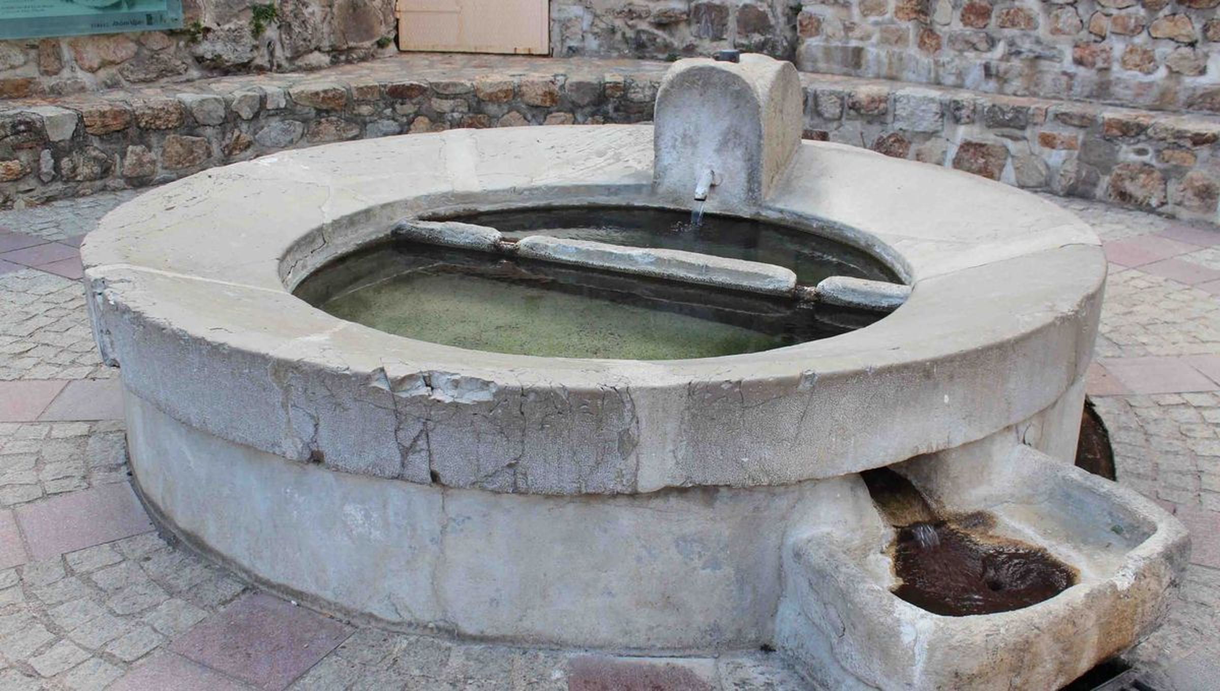 La fontaine d'eau chaude