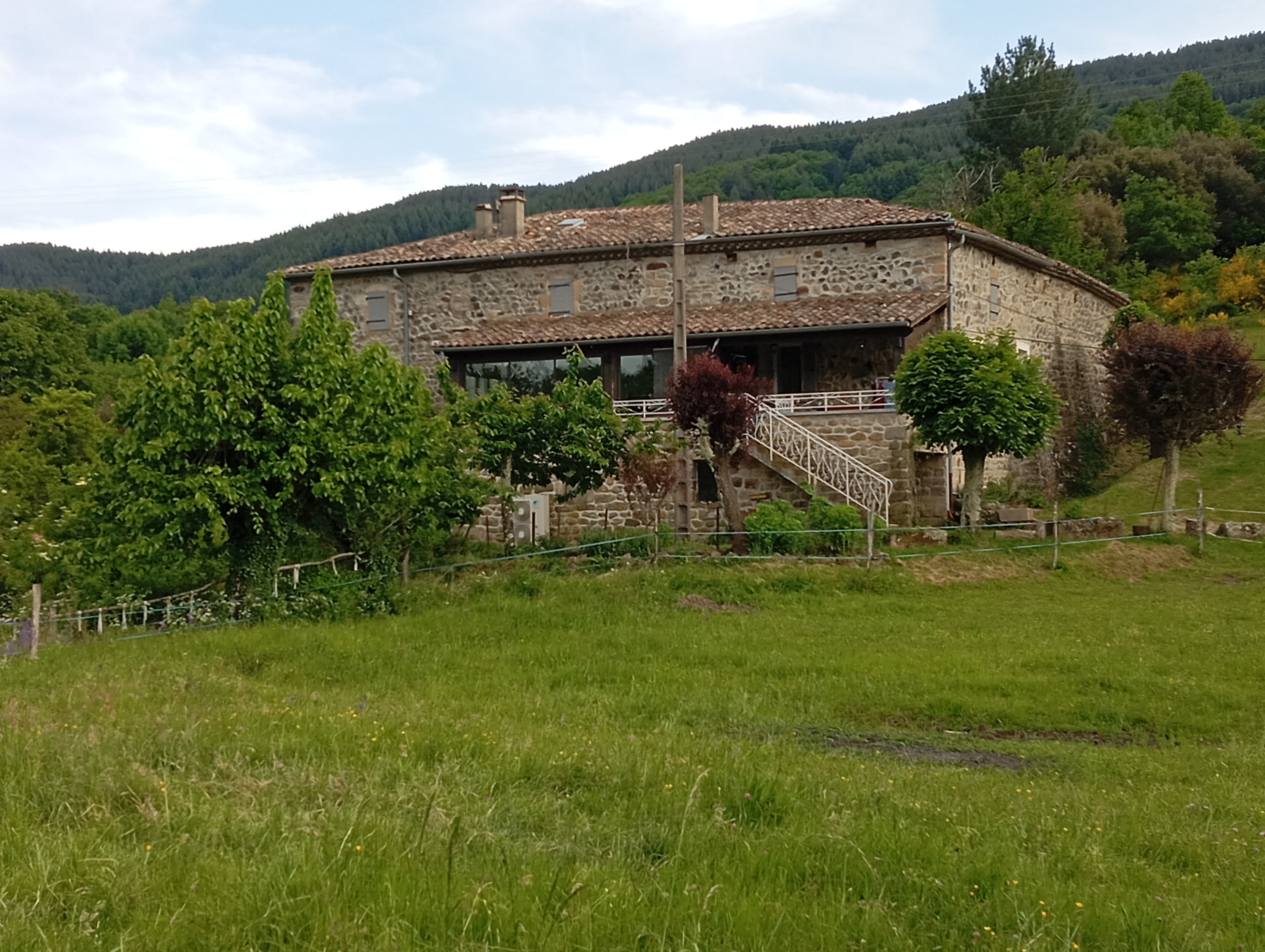 Jaujac - Mas des Amareyres - Gite vue été