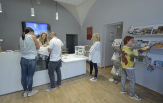 Espace d’accueil de l’Office de Tourisme Ardèche Grand Air à Annonay - ©RenaudVezin