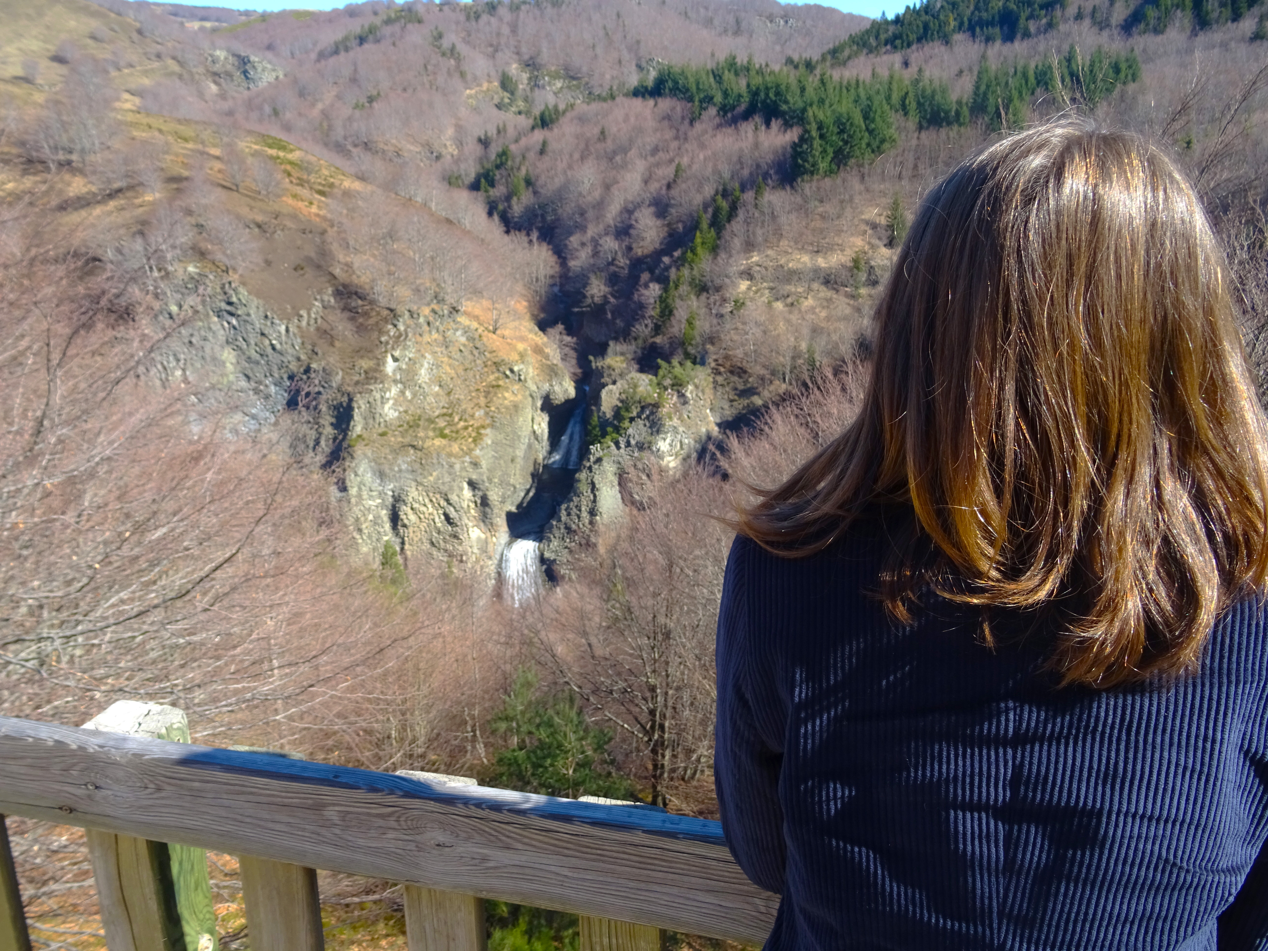 Péreyres - Vue sur les cascades du Ray Pic depuis le belvédère ©Maeva-lopez ©OTASV