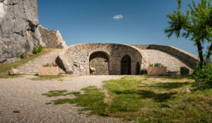 Banne : a village with outstanding character
