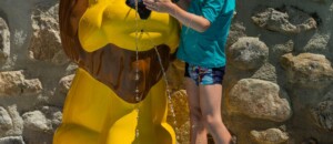 enfant jeux piscine
