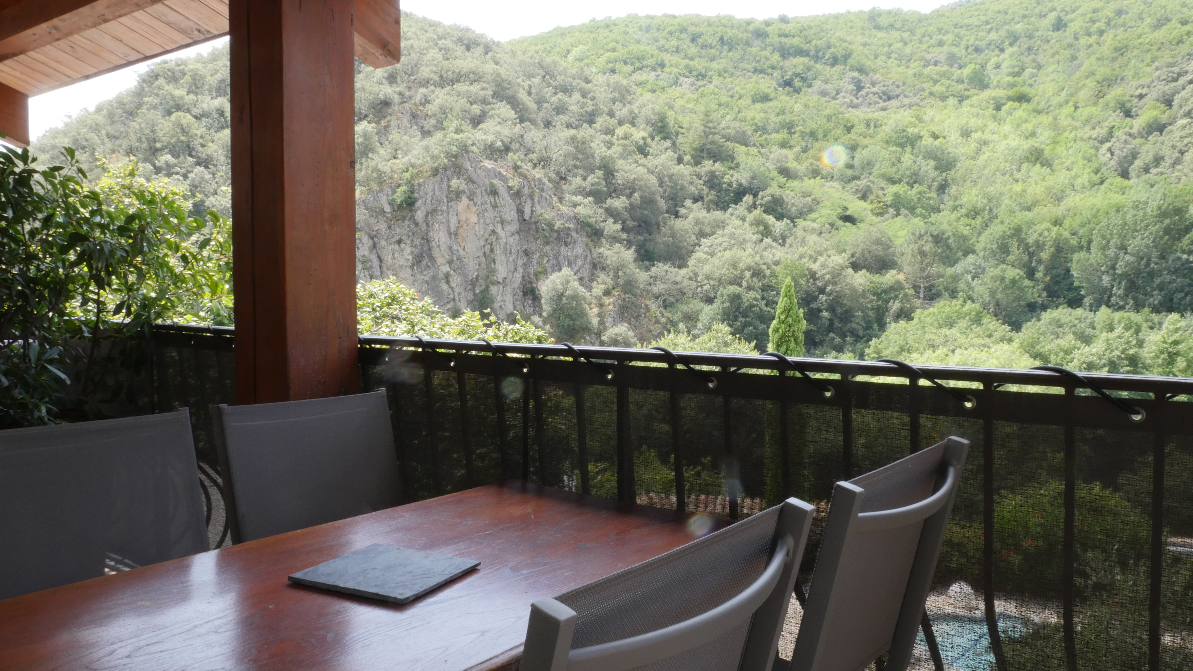 Terrasse du gite Rose à Meyras