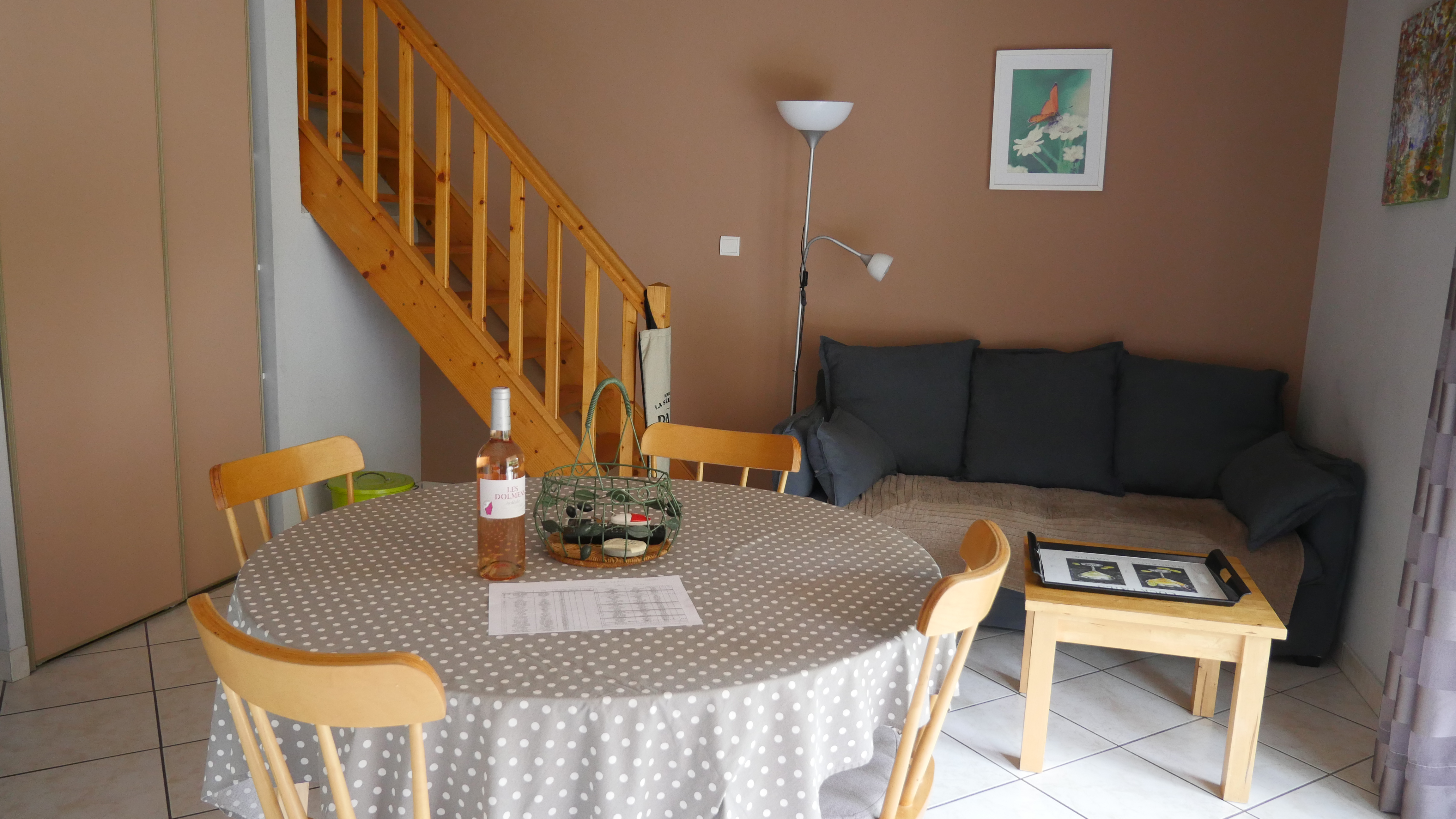 Vue salon séjour - Catalpa - gîtes de Neyrac-les-Bains