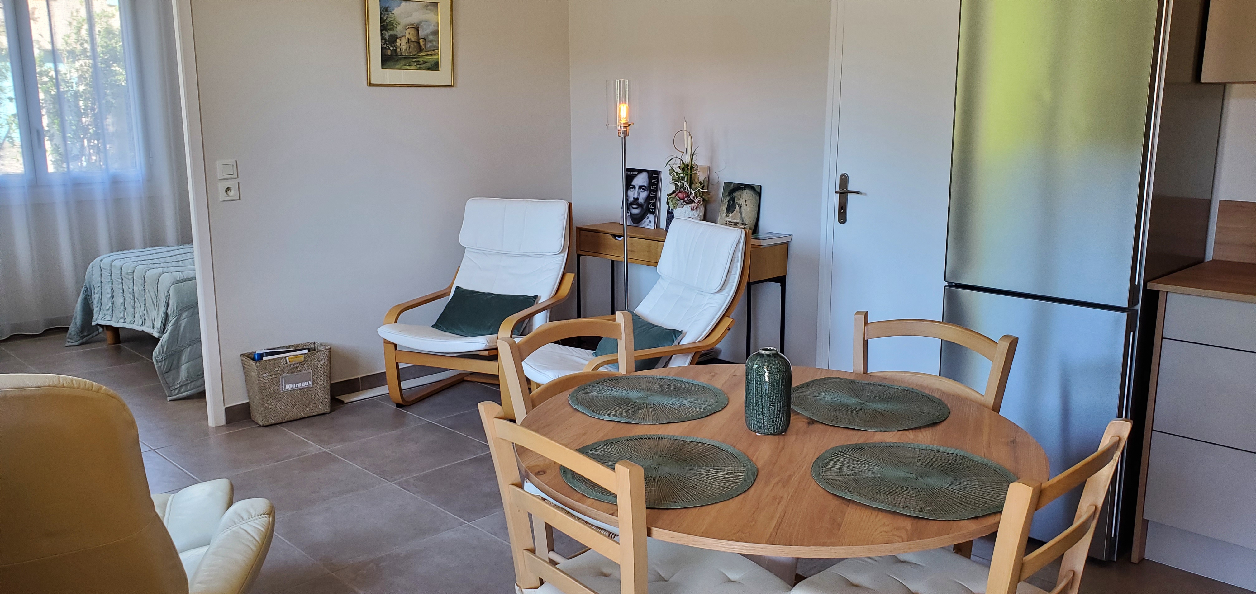 Soleillado - cuisine et salon - gite