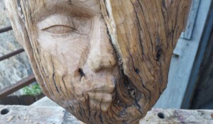 Sculpture visage bois