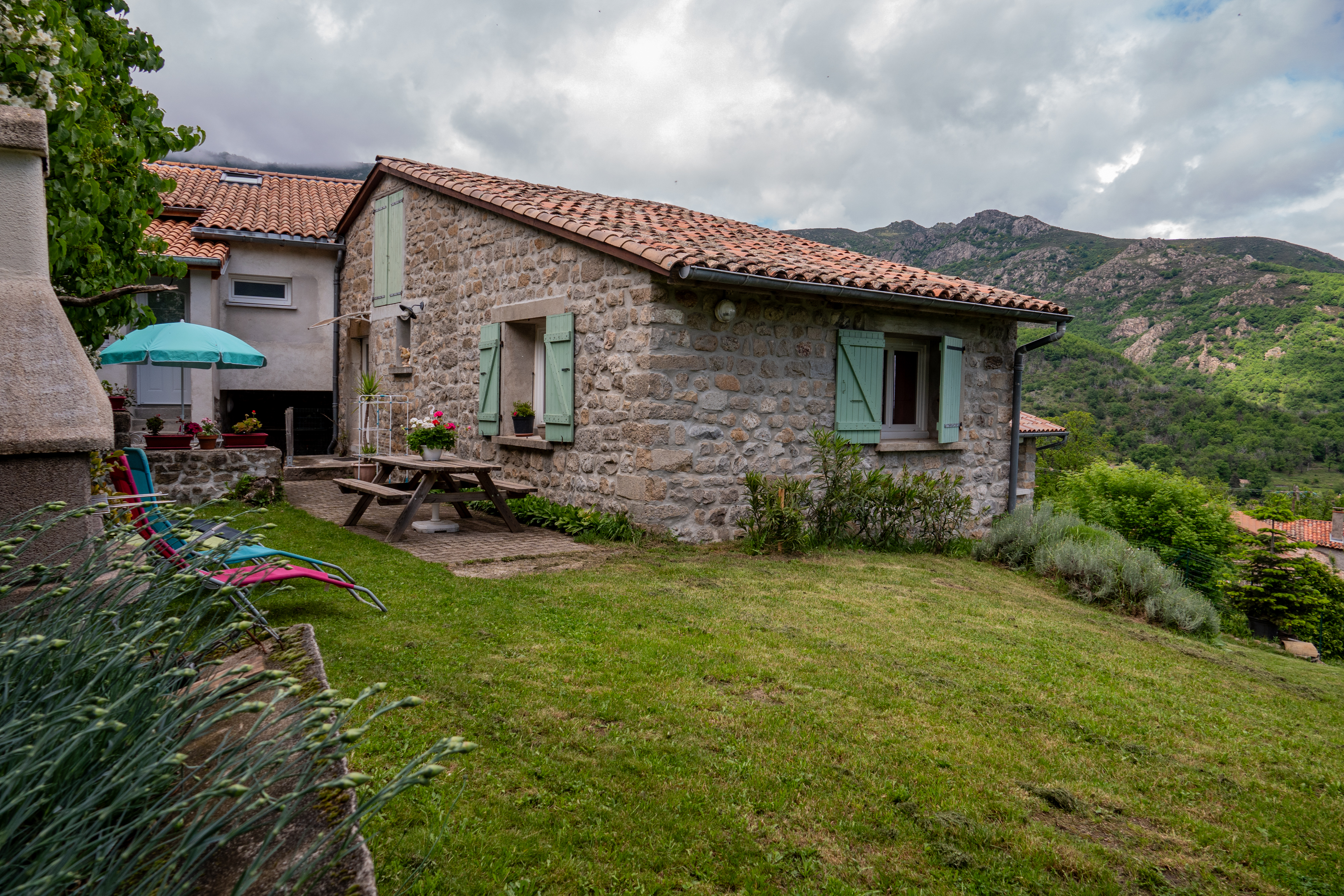 la jolie maison en pierre