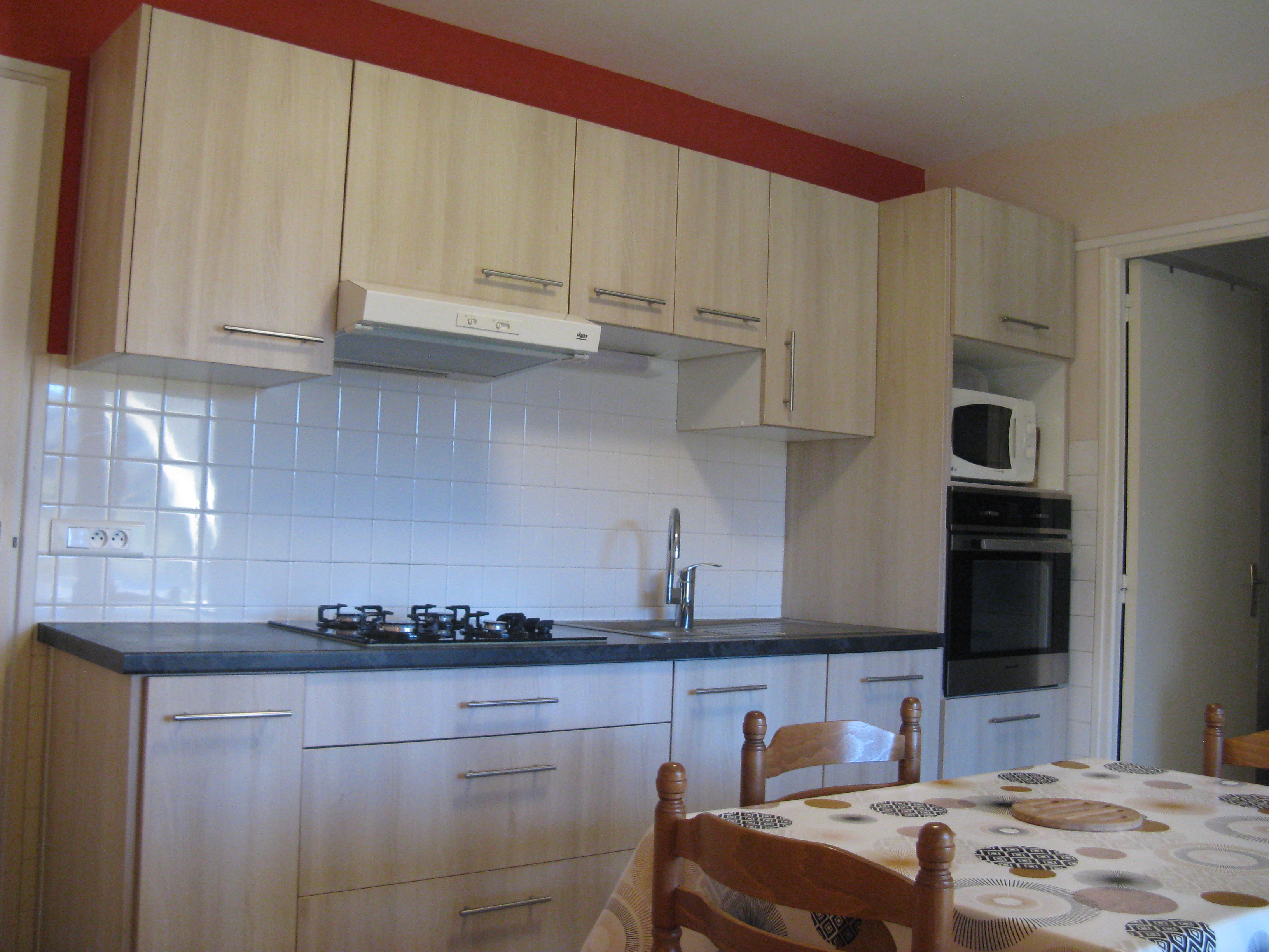 La cuisine équipée du gite Framboise à Meyras