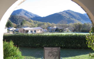 Jolie vue sur les montagnes depuis le gite Framboise à Meyras - ©Fargier Françoise