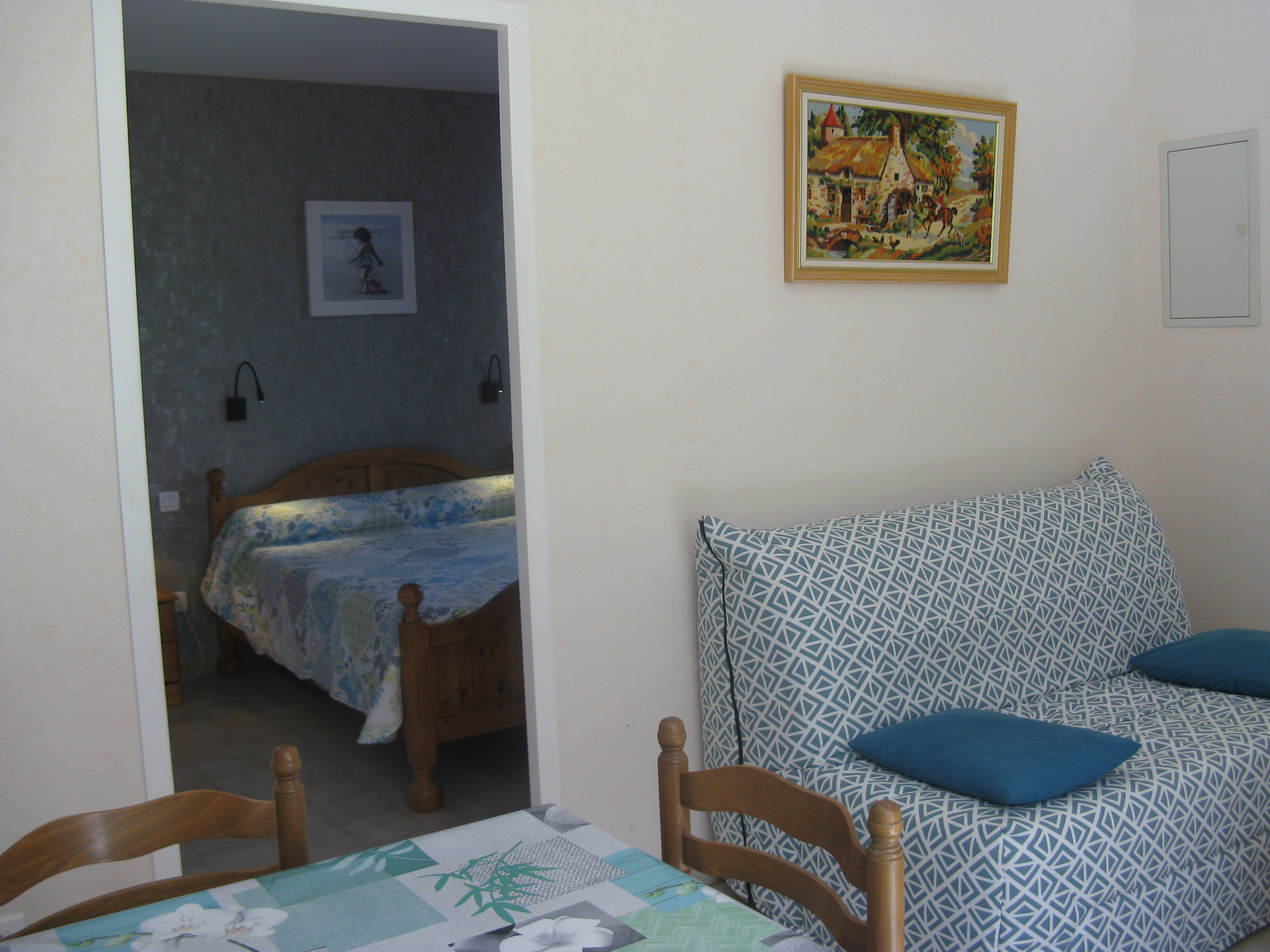 Entrée de la chambre depuis le salon