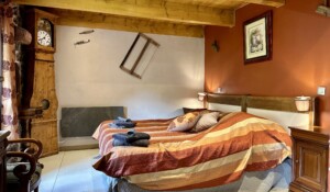 La chambre confortable et agréable