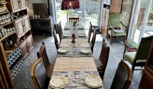 vue d'ensemble de la table des petits déjeuners ou des repas