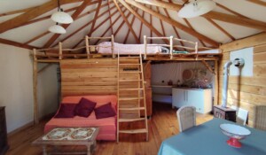 L'intérieur de la yourte