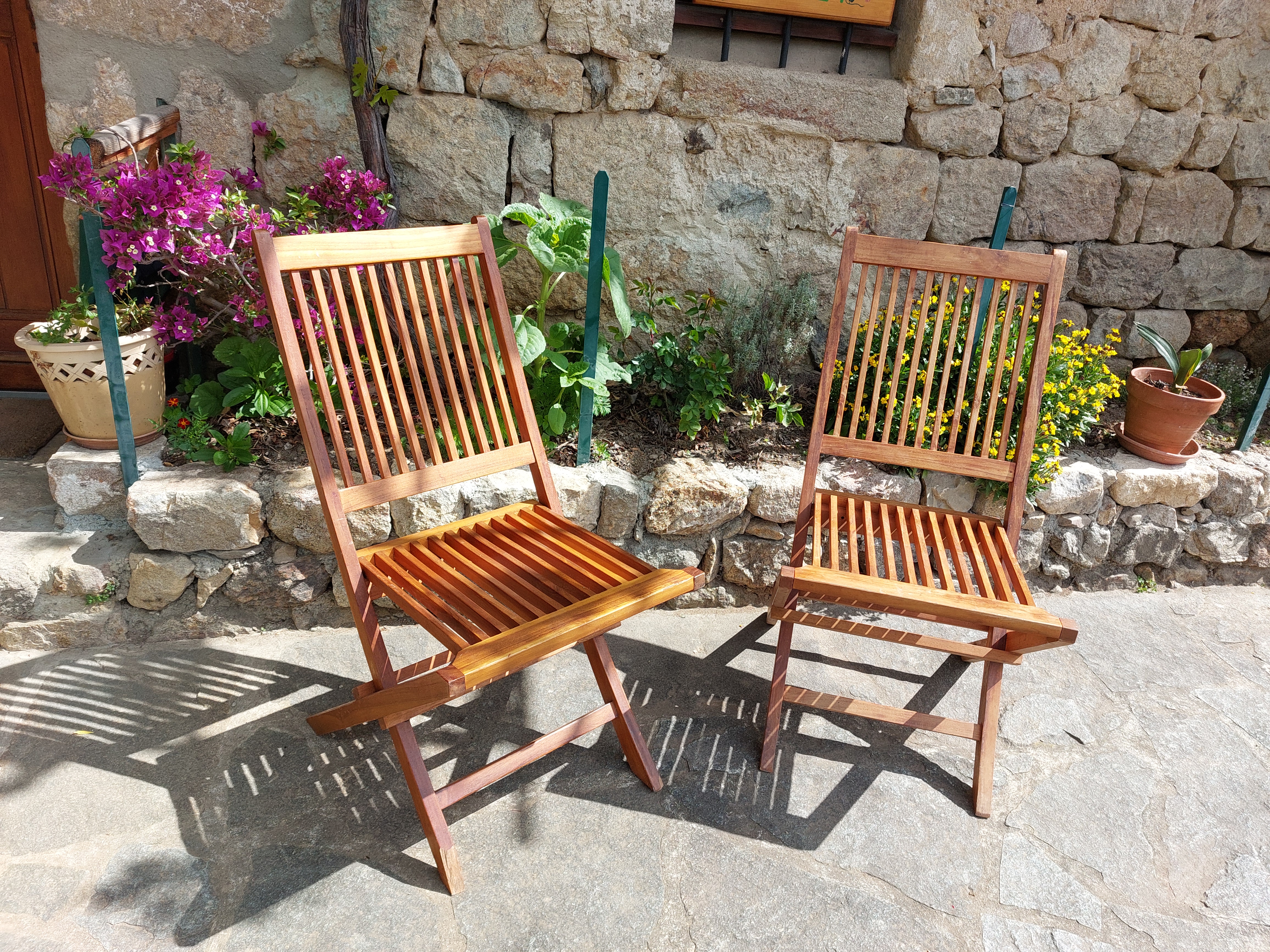 détente sur les chaises au soleil