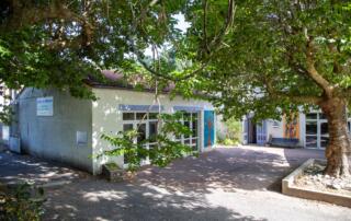 Extérieur ombragé - © FOL Ardèche