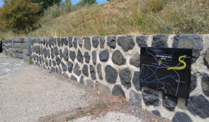 Source authentique de la loire et maison de site du Mont Gerbier de Jonc