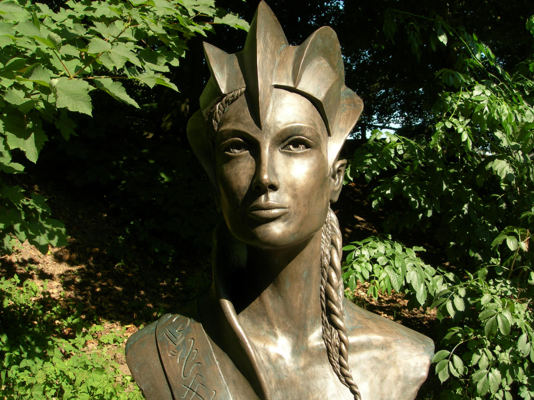 Statue par Caroline Carret