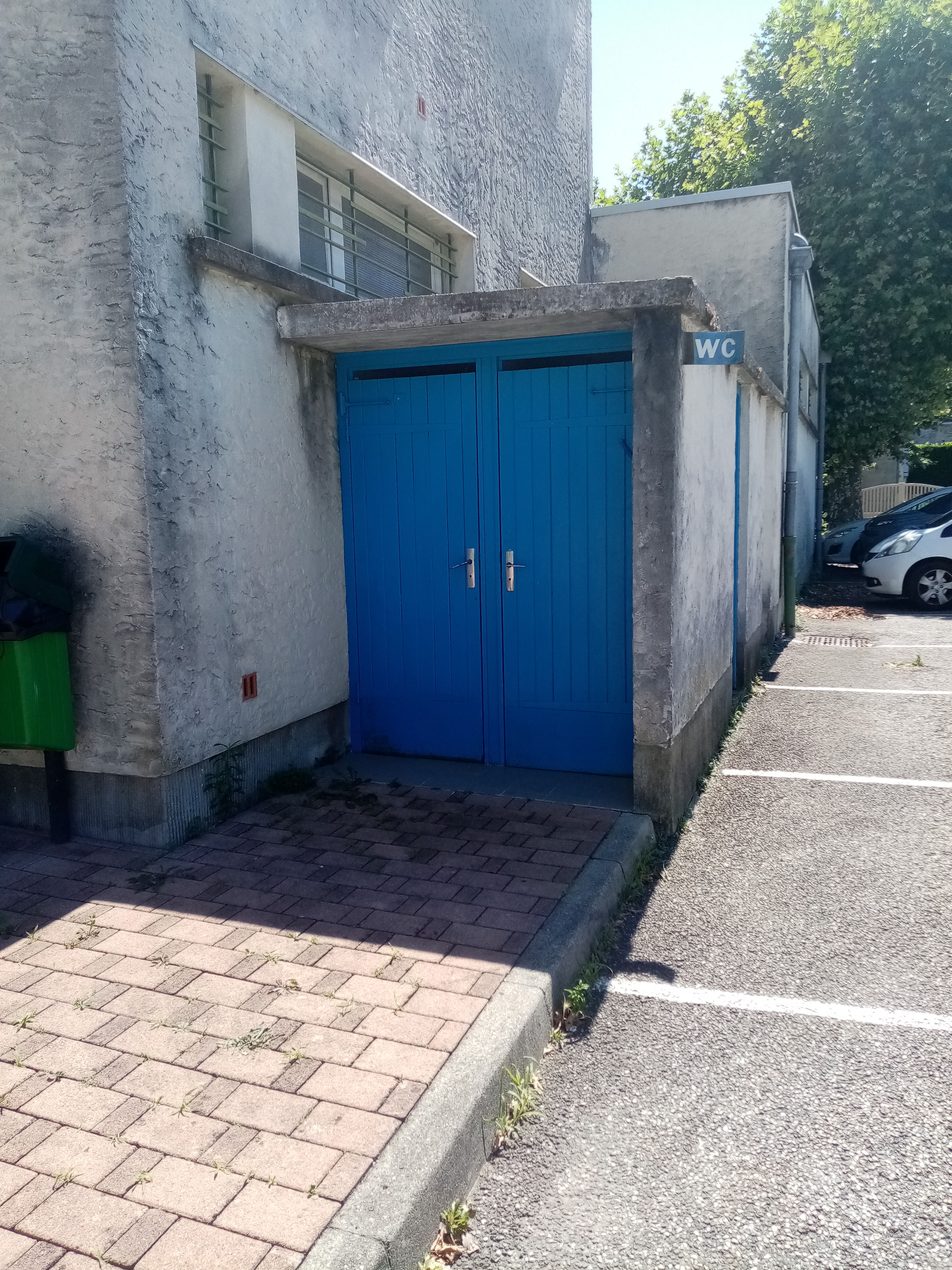 Toilettes publiques Lalevade