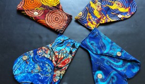 4 pochettes coloréees