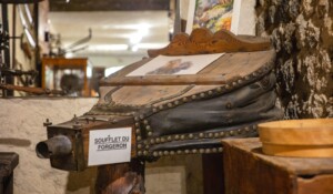Thueyts - Musée Ardèche d'Autrefois - soufflet de forgeron ©sourcesetvolcans