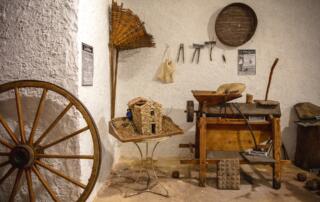 Thueyts - Musée Ardèche d'Autrefois - Outils agricoles ©sourcesetvolcans - ©sourcesetvolcans