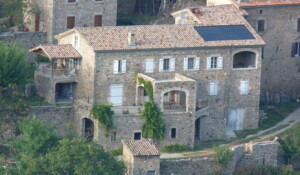 Vue générale sur le gite Mimosa à Meyras