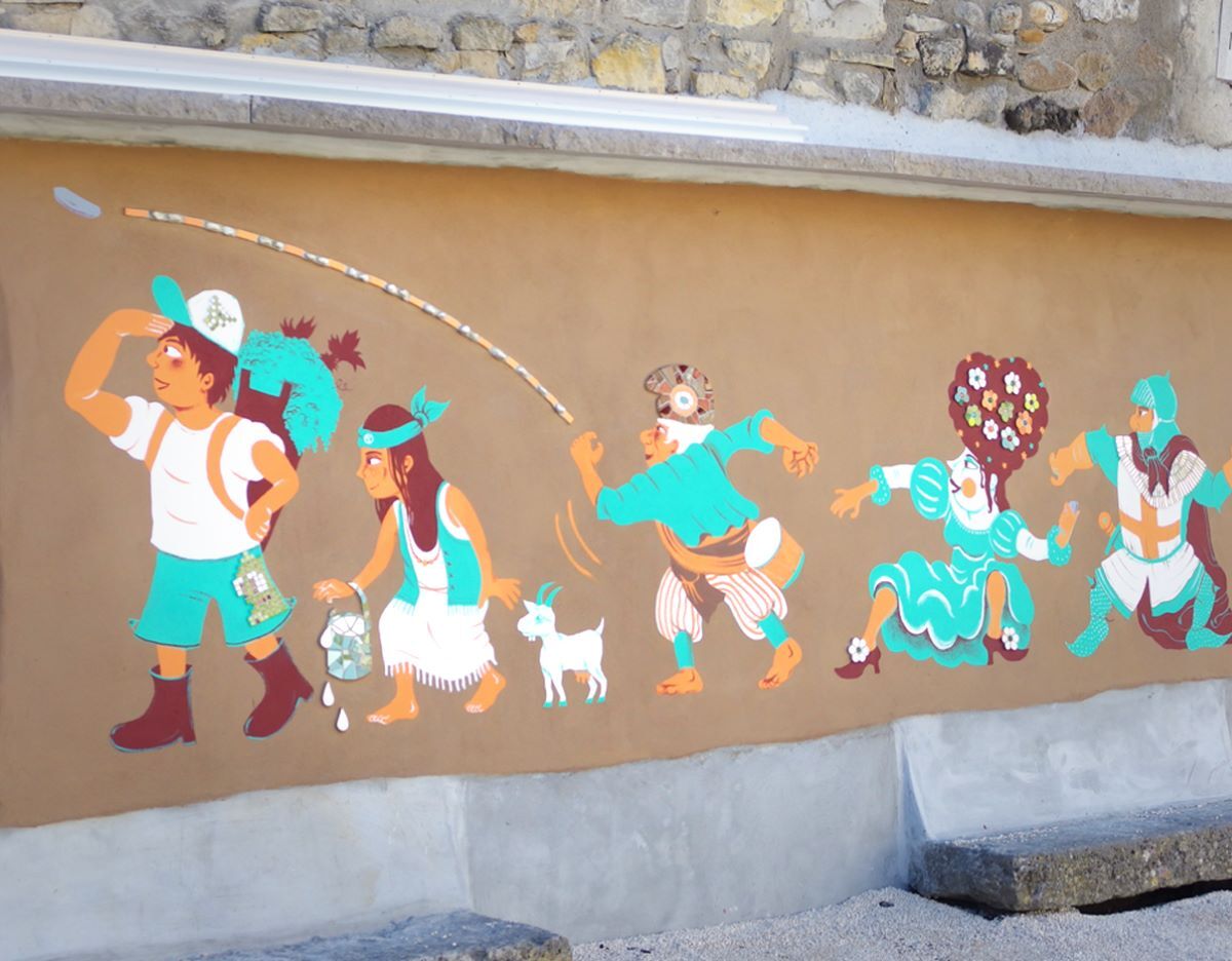 Fresque peinte de l'artiste Anne Valetta dans la commune de Burzet en Ardèche. Artistes, artisans et créateurs partenaires de l'office de tourisme Sources & Volcans
