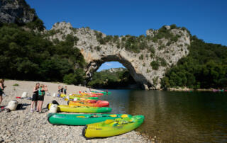 Canoë-Kayak /raft – Base Nautique du Pont d’Arc - ©JACOB ALMTOFT