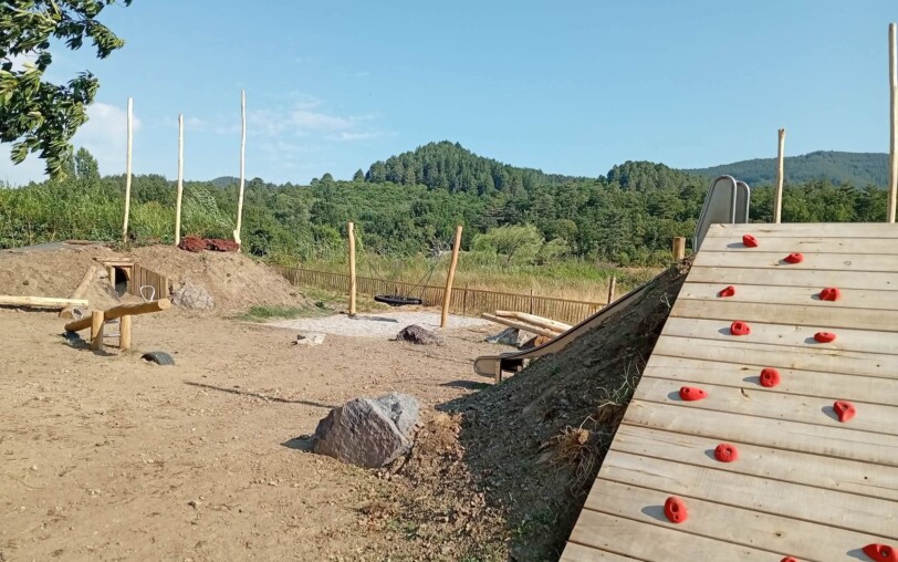 Aire de jeux Maison du Parc_Jaujac