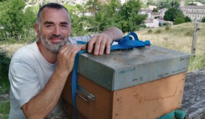 Atelier d'initiation à l'apiculture_Jaujac
