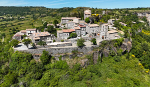 Saint-Laurent-sous-Coiron : Village de caractère