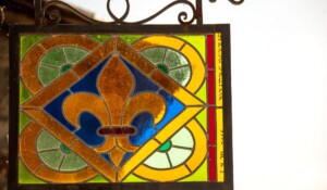 Barnas - Atelier St Théophrède - devanture vitrail