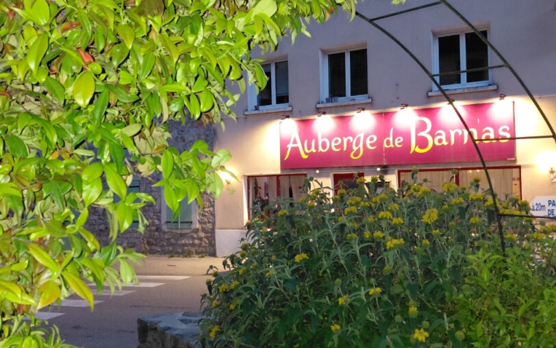 la devanture de l'auberge