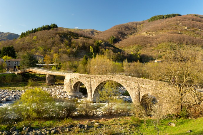 Le Pont du Bouix sur la commune de Barnas en Ardèche