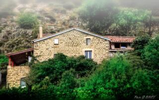 façade Sud de la chambre d'hôtes Quinte et Sens à Barnas en Ardèche - ©G.Bret