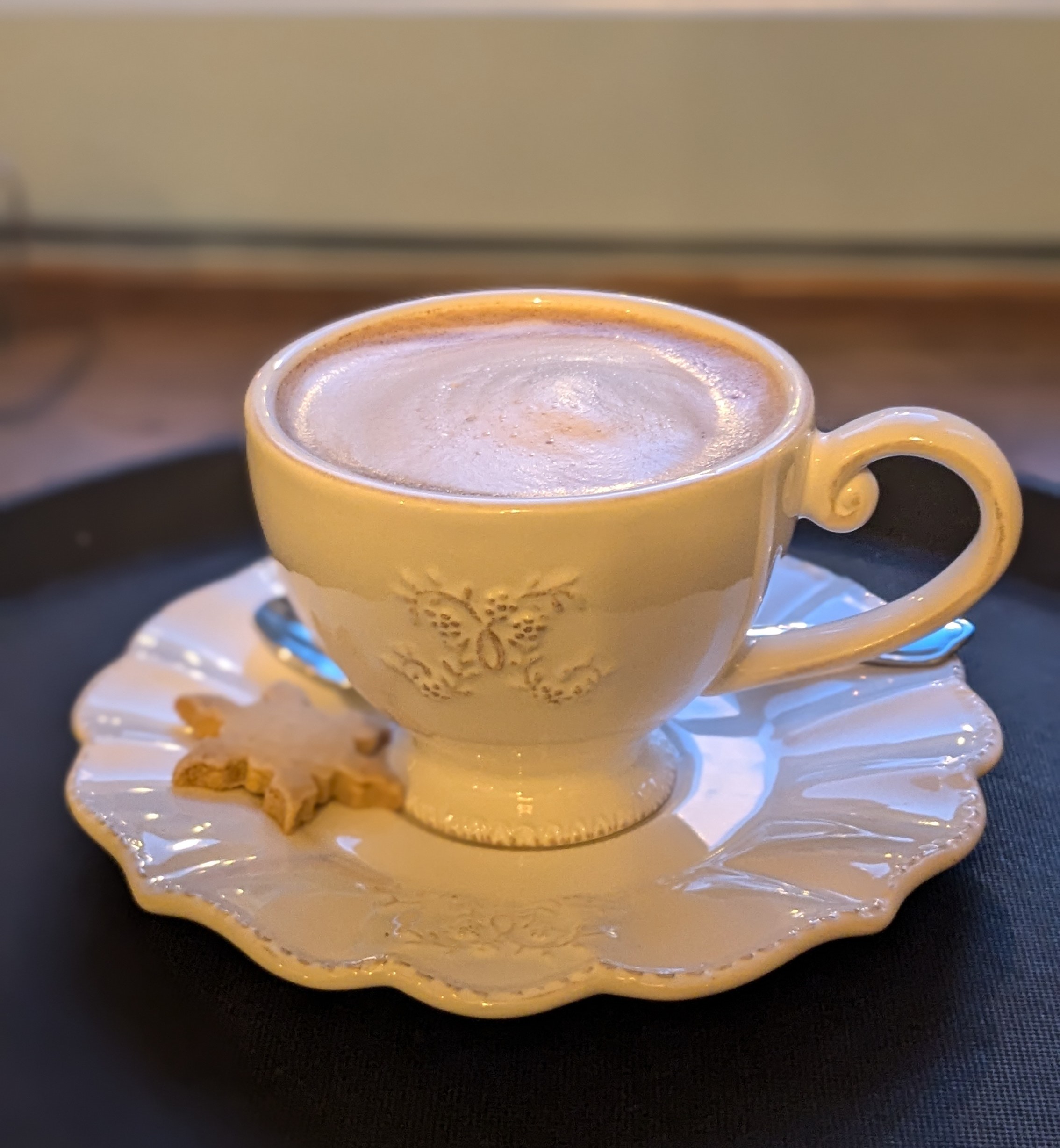 Boisson chaude dans une tasse