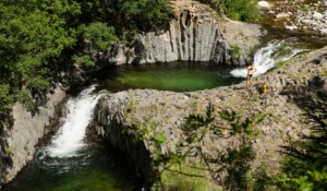 Burzet - Baignade aux Trois Trous ©S.BUGNON