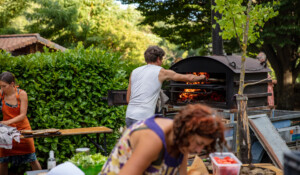Burzet - marché lundis du terroir et du savoir - pizza du fournil des copains ©sourcesetvolcans