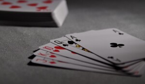 cartes à jouer - belote ©pixabay