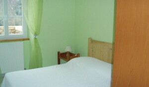 Chambre double dans le gite Lavande à Meyras