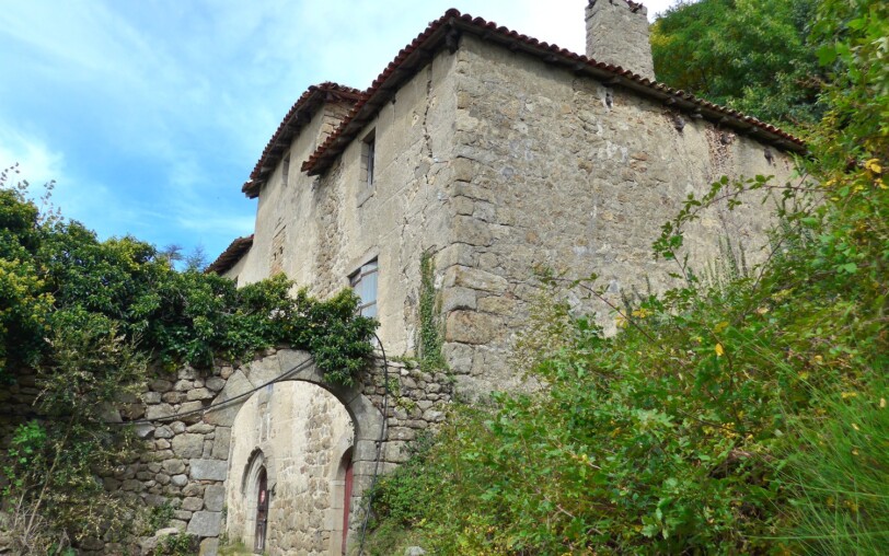 Burzet - Château Galimard ©wikipedia