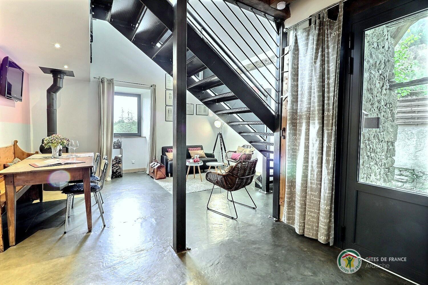 En entrant dans le gîte