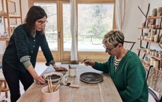 Atelier poterie avec Terre enchantée_Meyras - ©Valérie Ferrula