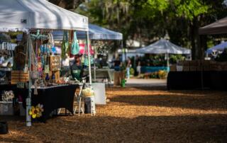 Vide grenier_Issarlès - ©canva