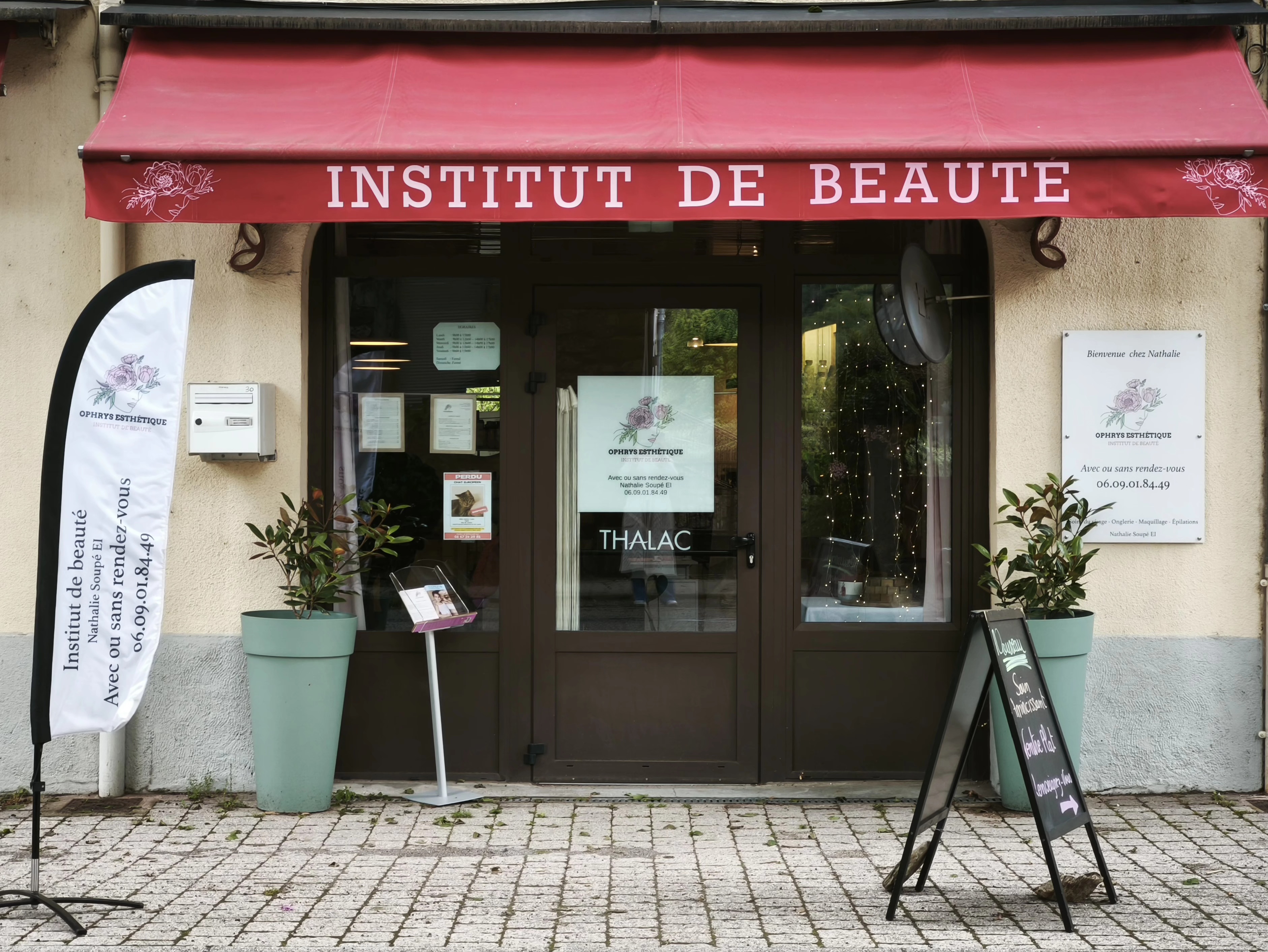 Devanture institut Ophrys