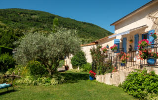 Façade gîte La Montagne - ©soucesetvolcans-Au petit Paradis
