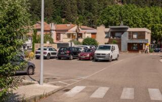 Parking de la Poste_Jaujac - ©Sources & Volcans