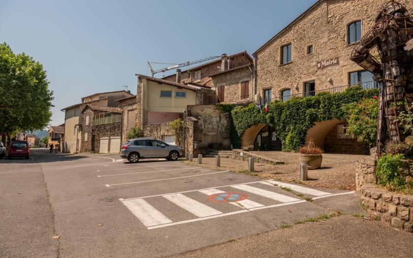 Parking de la Mairie